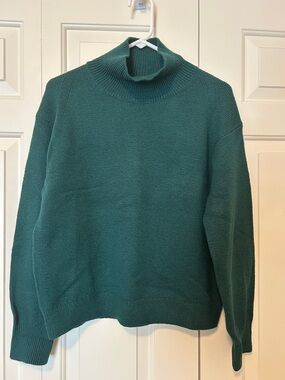 Women’s Banana Republic Sweater in Deep Teal, sz S